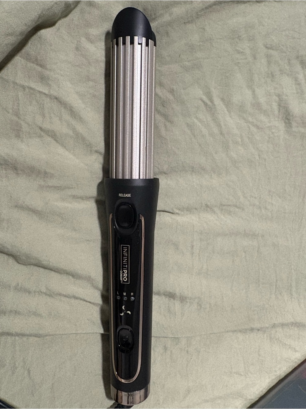 INFINITIPRO by Conair 1.25" Crimper / Flat Iron Bundle